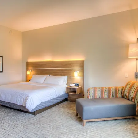 Holiday Inn Express & Suites - Remington By Ihg Exterior foto